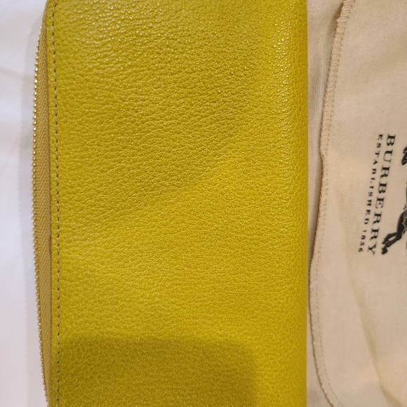 Burberry Wallet - Picture 3 of 9